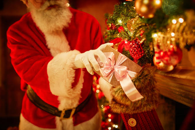 Christmas Falls On A Friday In 2026 So Rethink The Host Gift Christmas Falls On A Friday In 2026 So Rethink The Host Gift
